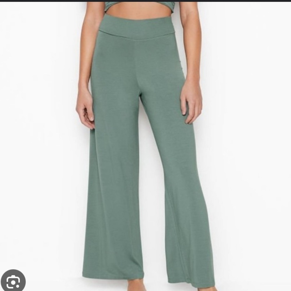 VICTORIA SECRET LOUNGE PANTS